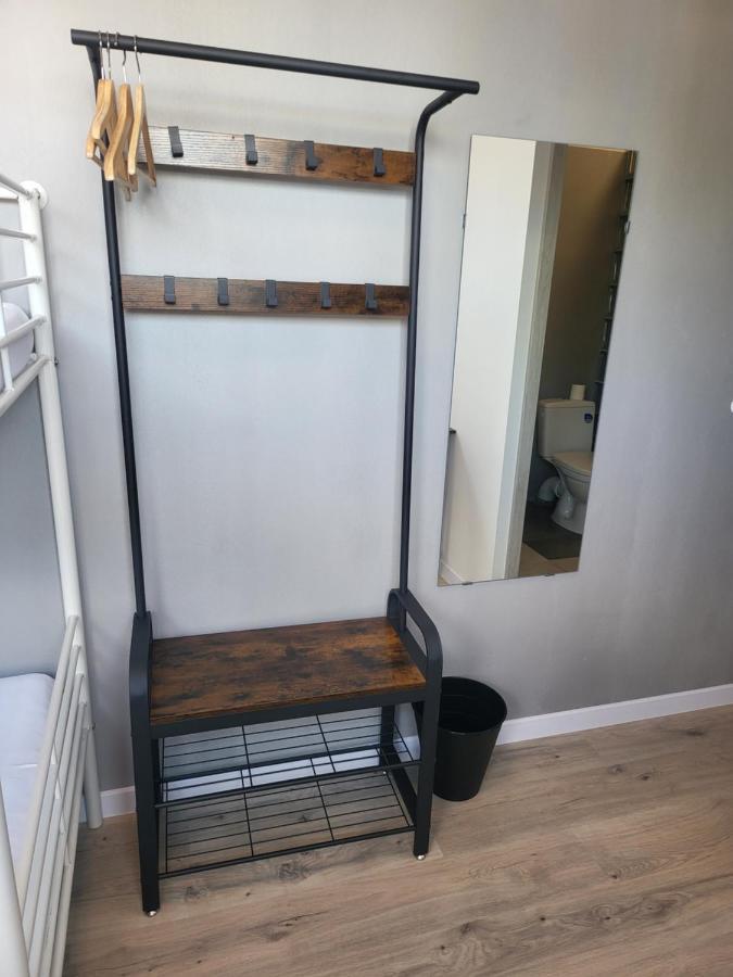 Rooms4Rest Wiertnicza - Private Rooms For Tourists - Atr Consulting Sp, Z O,O, Warschau Exterior foto