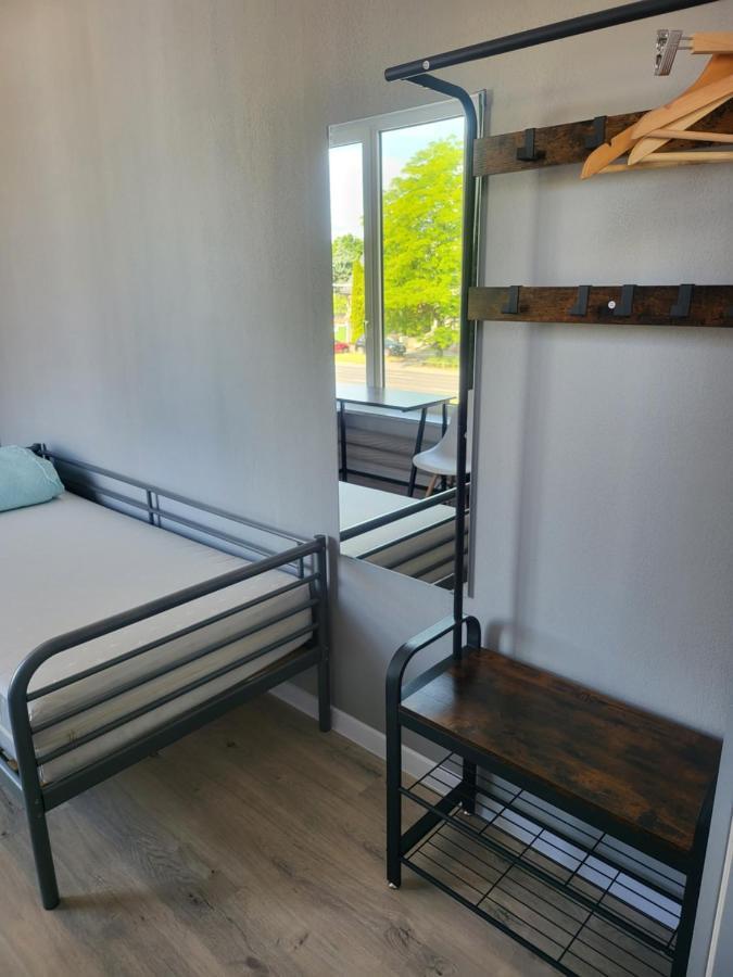 Rooms4Rest Wiertnicza - Private Rooms For Tourists - Atr Consulting Sp, Z O,O, Warschau Exterior foto