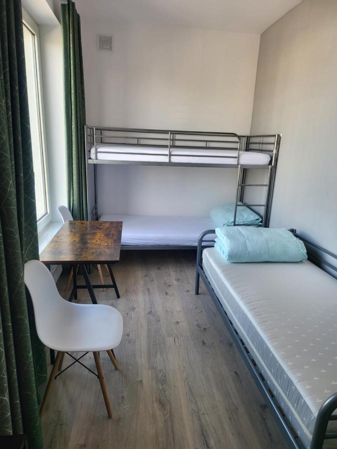 Rooms4Rest Wiertnicza - Private Rooms For Tourists - Atr Consulting Sp, Z O,O, Warschau Exterior foto
