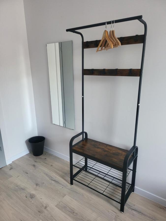 Rooms4Rest Wiertnicza - Private Rooms For Tourists - Atr Consulting Sp, Z O,O, Warschau Exterior foto