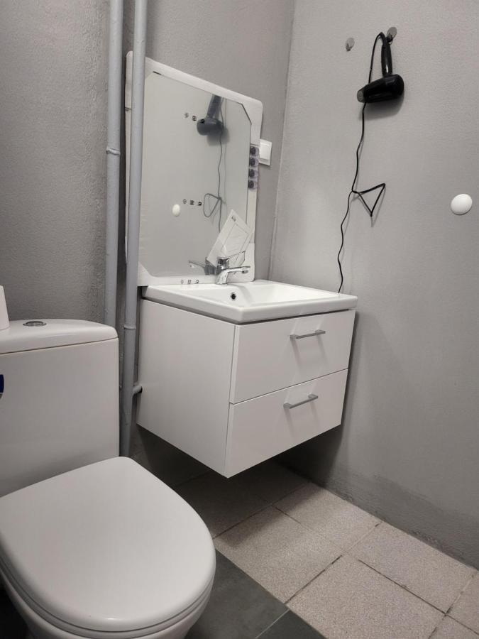 Rooms4Rest Wiertnicza - Private Rooms For Tourists - Atr Consulting Sp, Z O,O, Warschau Exterior foto