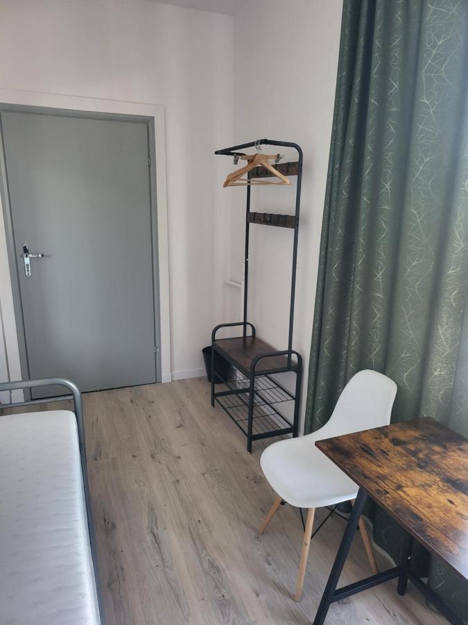 Rooms4Rest Wiertnicza - Private Rooms For Tourists - Atr Consulting Sp, Z O,O, Warschau Exterior foto