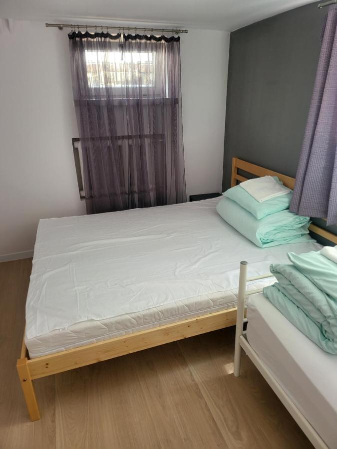 Rooms4Rest Wiertnicza - Private Rooms For Tourists - Atr Consulting Sp, Z O,O, Warschau Exterior foto
