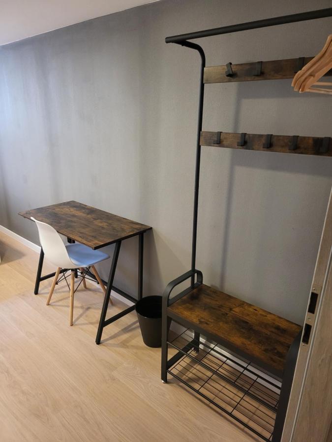 Rooms4Rest Wiertnicza - Private Rooms For Tourists - Atr Consulting Sp, Z O,O, Warschau Exterior foto