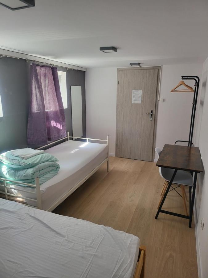 Rooms4Rest Wiertnicza - Private Rooms For Tourists - Atr Consulting Sp, Z O,O, Warschau Exterior foto