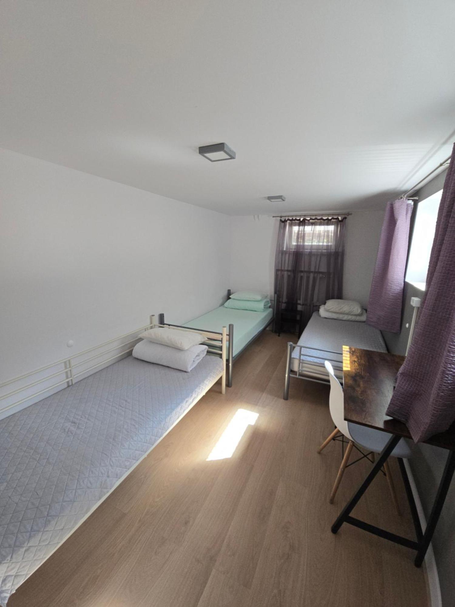 Rooms4Rest Wiertnicza - Private Rooms For Tourists - Atr Consulting Sp, Z O,O, Warschau Exterior foto